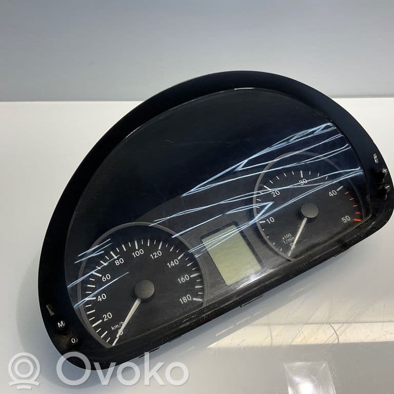 Speedometer (instrument cluster)
