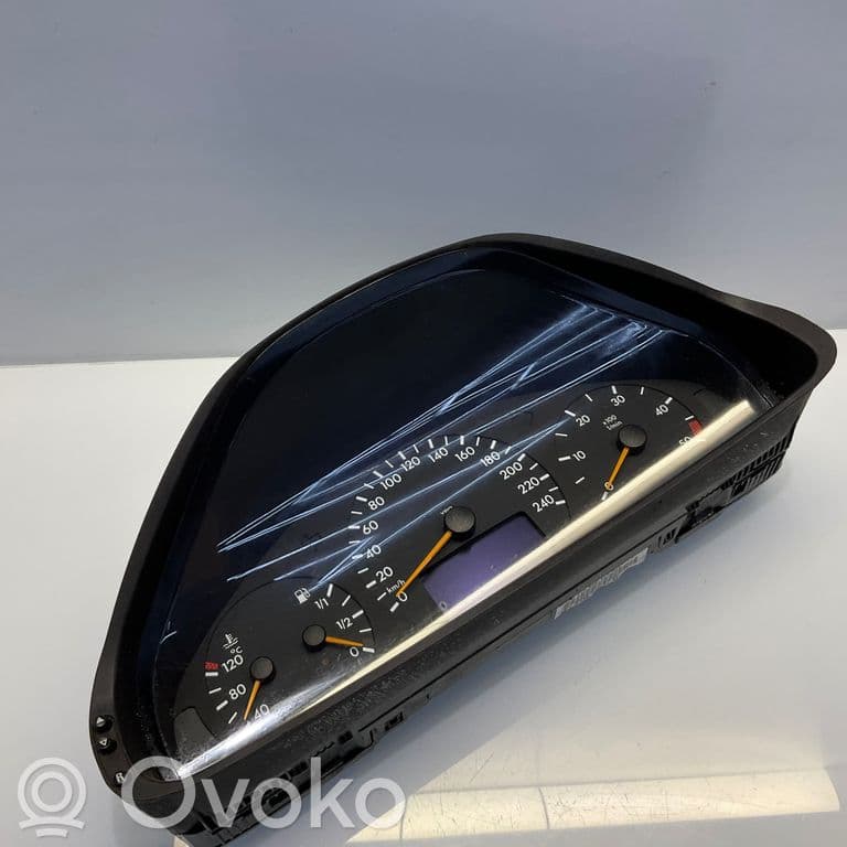 Speedometer (instrument cluster)