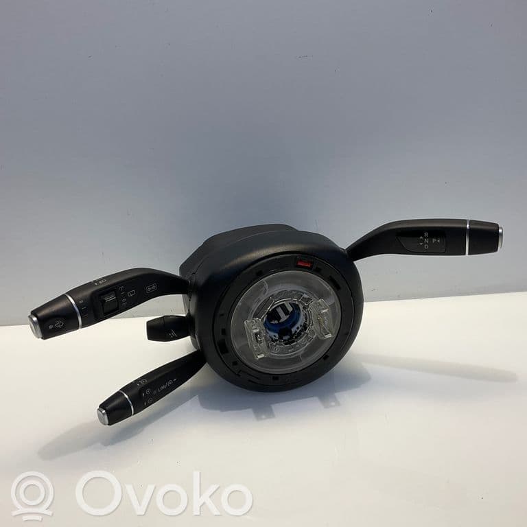 Wiper turn signal indicator stalk/switch