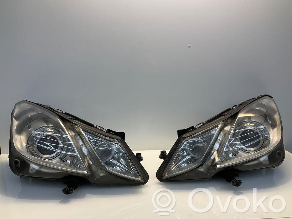 Headlights/headlamps set